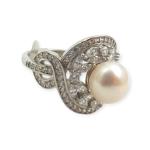 925 Sterling Silver Ring in Beautiful Design with White Pearl